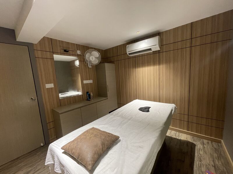 Home 12 Massage Center at Kayaa Family Spa