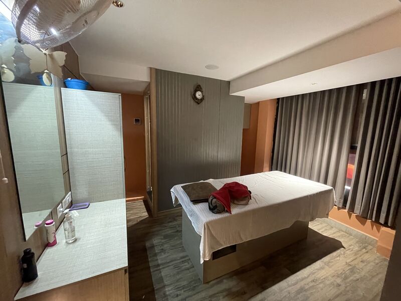 Home 15 Massage Center at Kayaa Family Spa