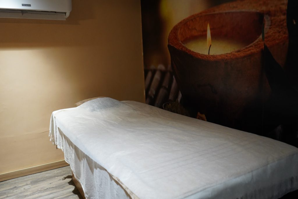 Lomi Lomi Massage: The Art of Soothing Touch for Mind, Body & Soul 1 Lomi Lomi Massage: The Art of Soothing Touch for Mind, Body & Soul - 1# Top Family Spa in Udaipur | Luxury Spa Services at best Price 1