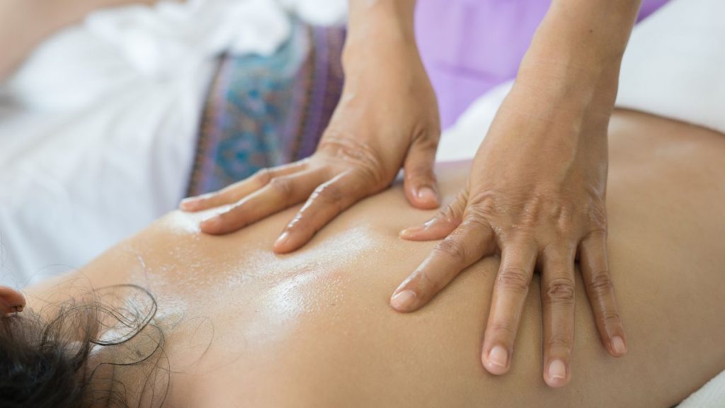 Lomi Lomi Massage: The Art of Soothing Touch for Mind, Body & Soul 6 Lomi Lomi Massage
